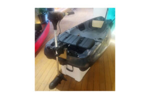 Kajako variklio laikiklis