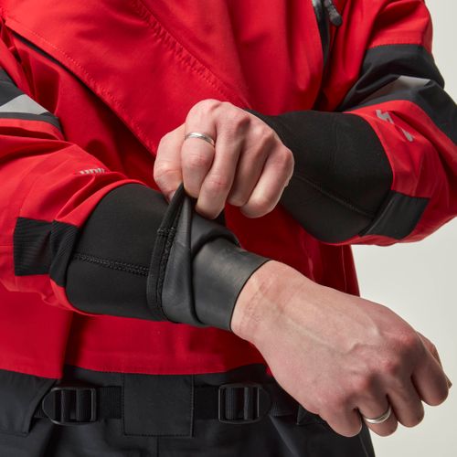 NRS Women's Foray Dry Suit - Image 9